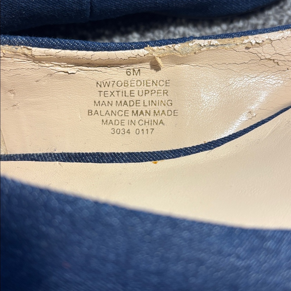 Nine West Navy Embroidered Pointed-Toe Flats size 6M - Picture 3 of 13